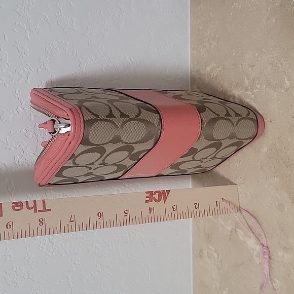 Wallet - Picture 7 of 11